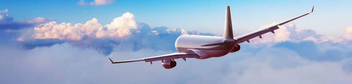 Keleivinis lėktuvas virš debesų – svarbios naujienos iš Vilniaus oro uosto I Estravel