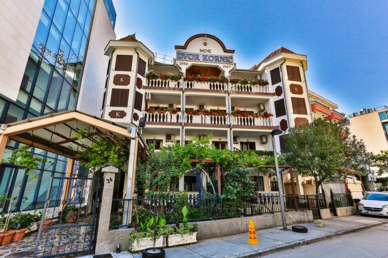 DVOR KORNIC BY AYCON 3* – Budva, Juodkalnija