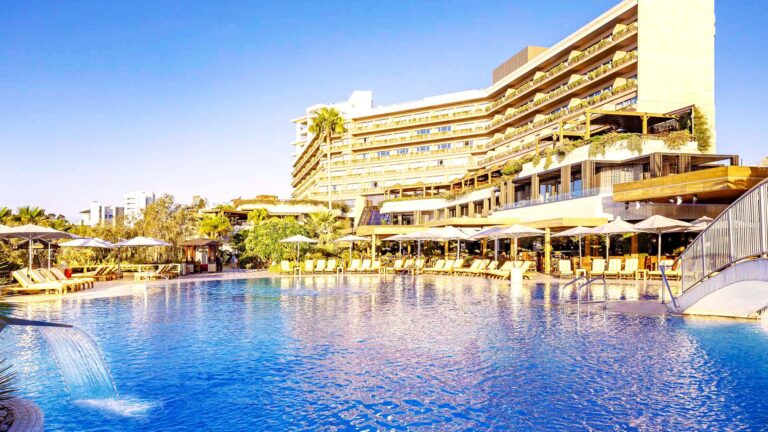 Four Seasons Hotel 5* – Limasolis, Kipras