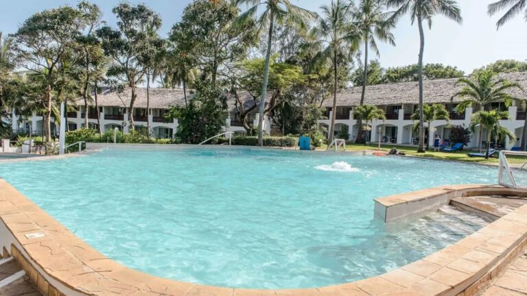 Diamonds Leisure Beach & Golf Resort 4* – Mombasa, Kenija