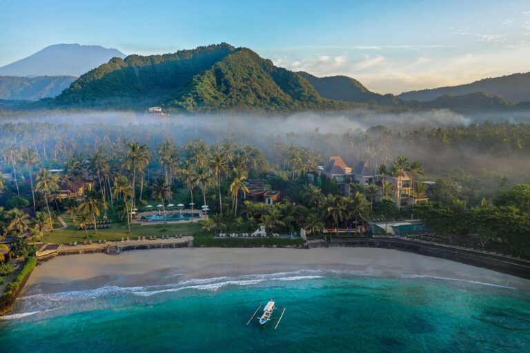 Candi Beach Resort & Spa 4* – Balis, Indonezija