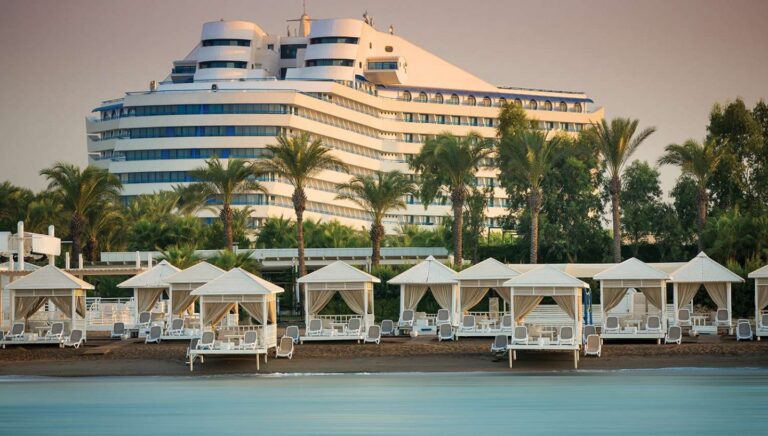Titanic Deluxe Lara 5* – Antalija, Turkija